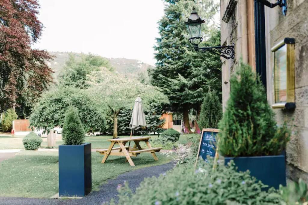Factors House - A Comfy Cottage In Countryside Park With Wifi And Access To Bar And Pool Perth Ngoại thất bức ảnh