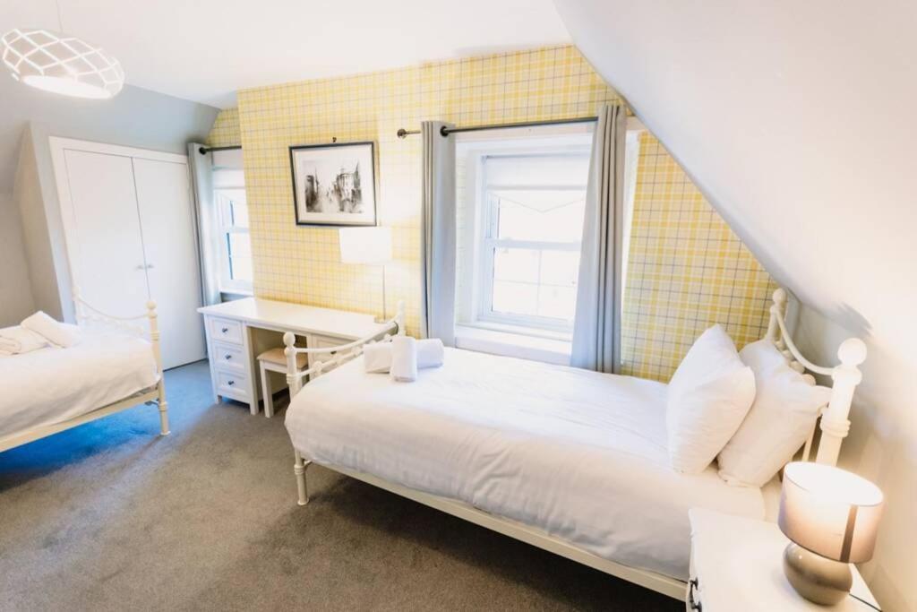 Factors House - A Comfy Cottage In Countryside Park With Wifi And Access To Bar And Pool Perth Ngoại thất bức ảnh